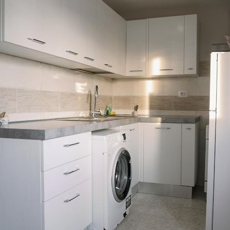 Romantic Apartment Metro A Ponte Lungo Екстериор снимка